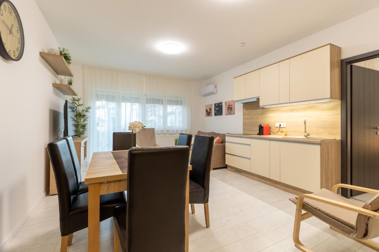 Leda Apartmanok By Bltn Siófok Zewnętrze zdjęcie
