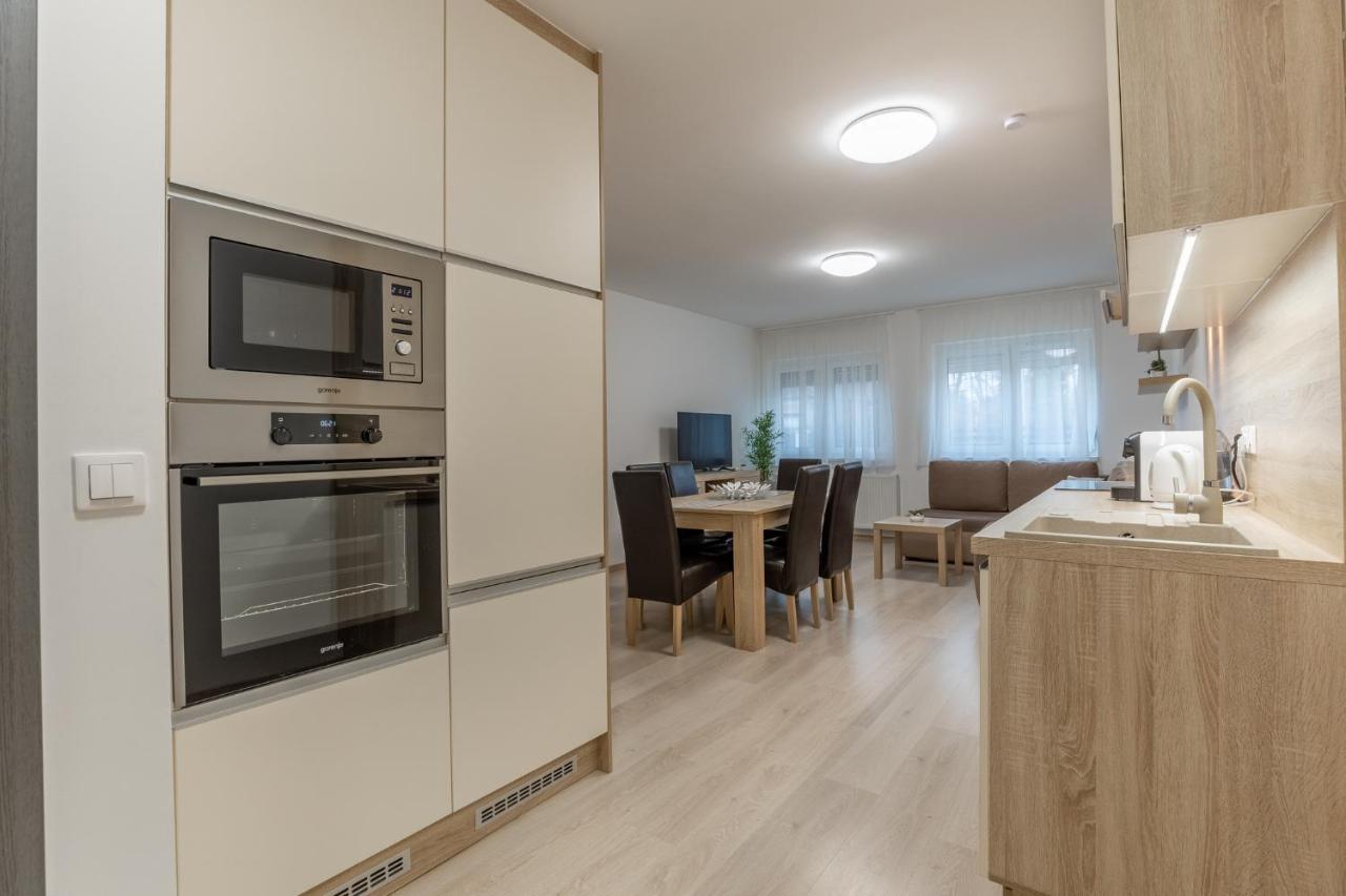 Leda Apartmanok By Bltn Siófok Zewnętrze zdjęcie