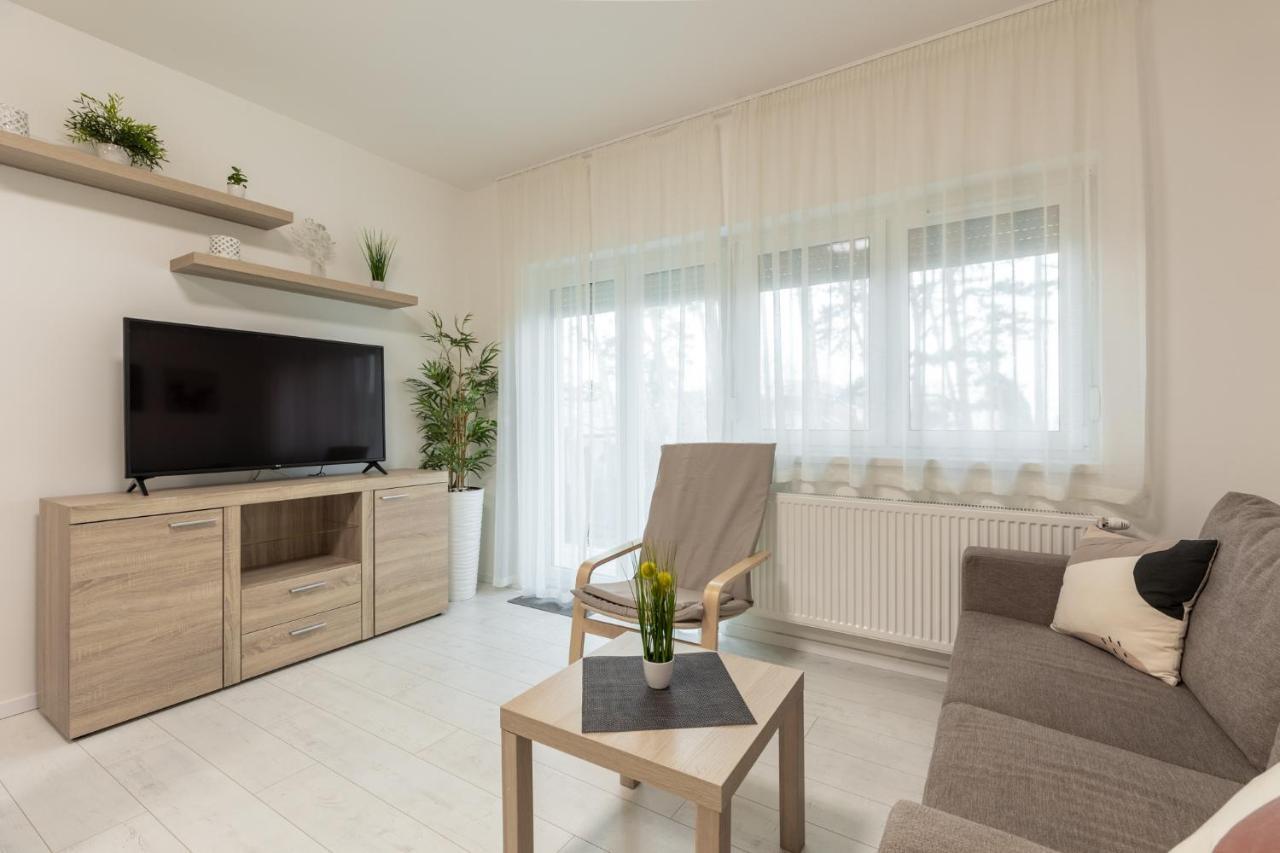 Leda Apartmanok By Bltn Siófok Zewnętrze zdjęcie