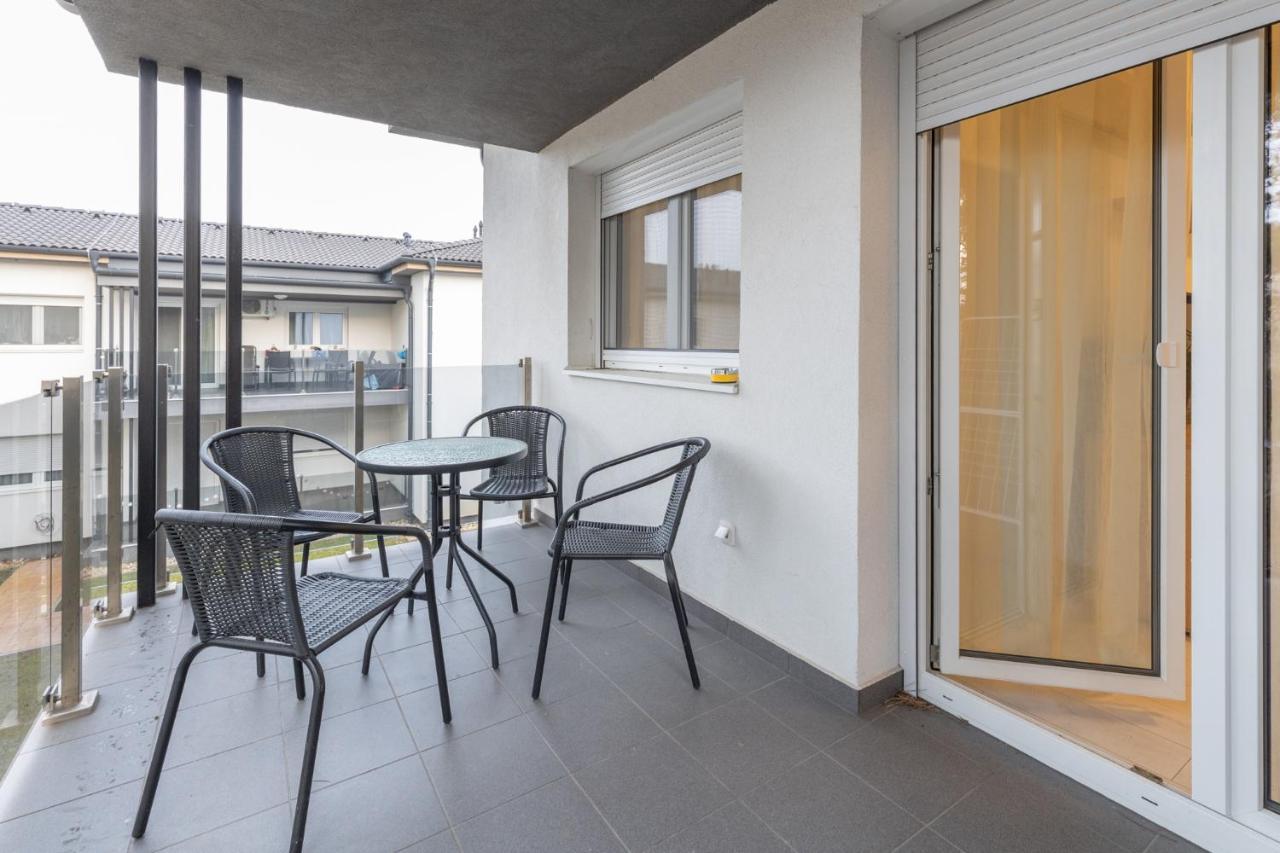 Leda Apartmanok By Bltn Siófok Zewnętrze zdjęcie