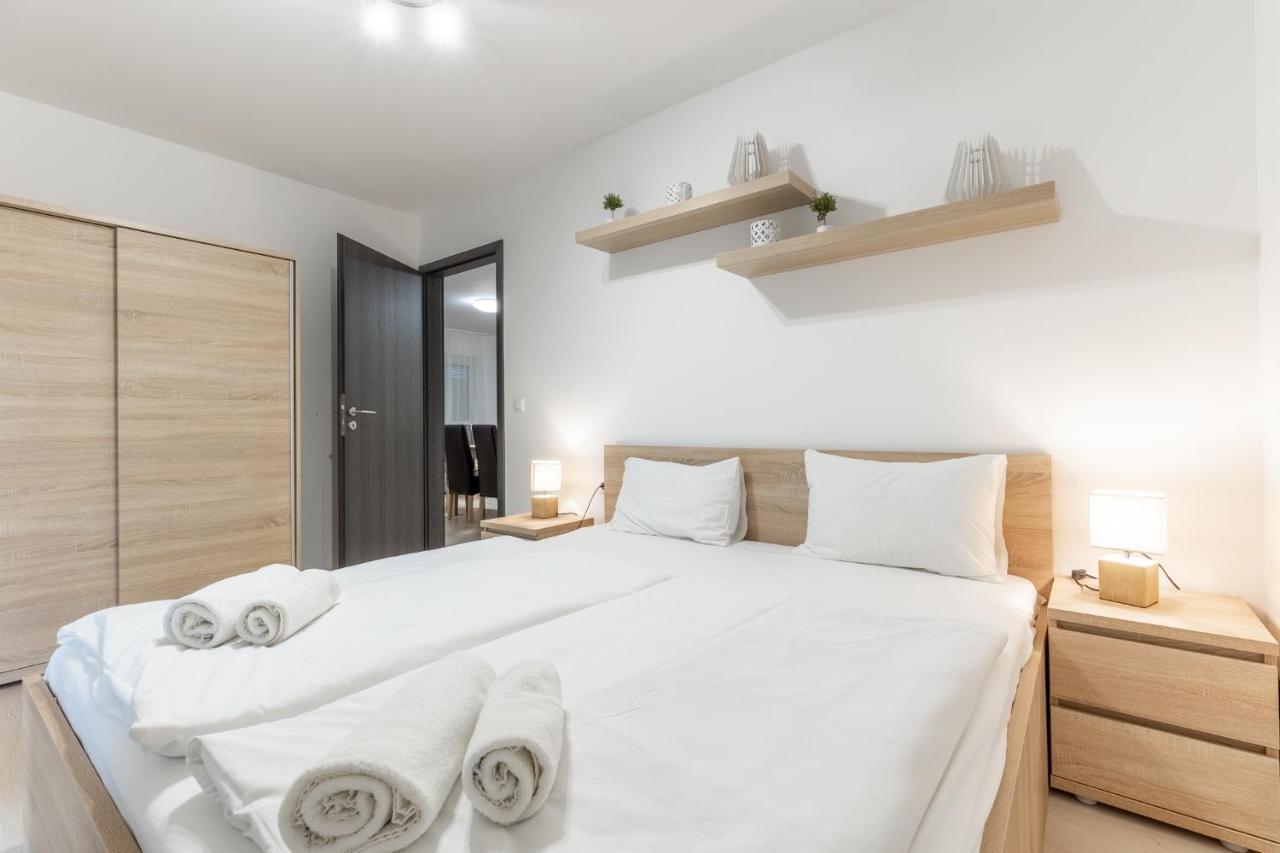 Leda Apartmanok By Bltn Siófok Zewnętrze zdjęcie